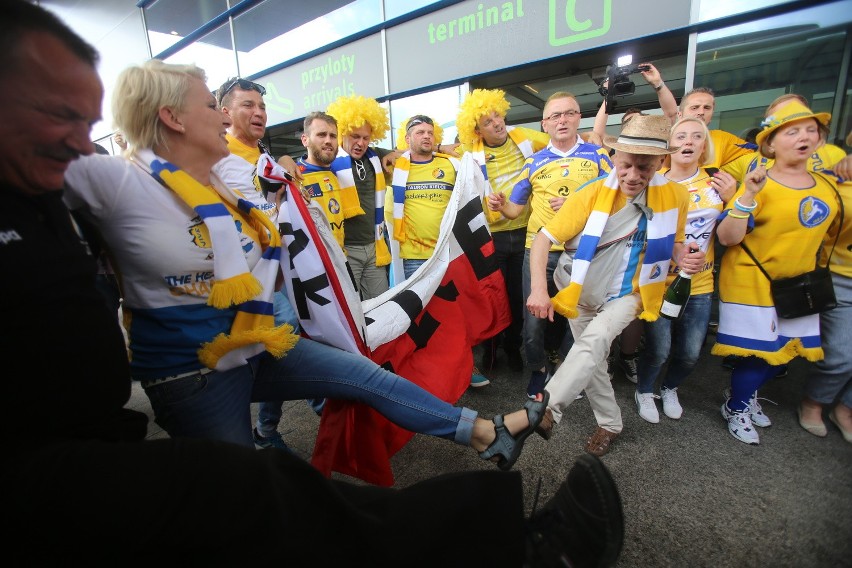 Piłkarze ręczni Vive Tauron Kielce w Pyrzowicach