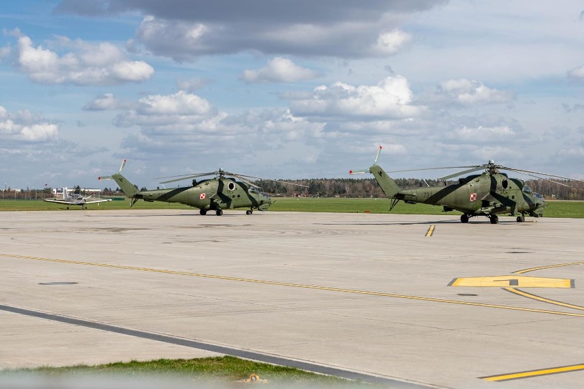 Lotnisko Krywlany w Białymstoku odwiedziły wojskowe...