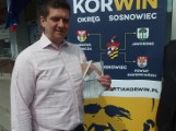 Partia KORWiN protestuje w Sosnowcu: PIT-y nadają się tylko do origami [ZDJĘCIA]