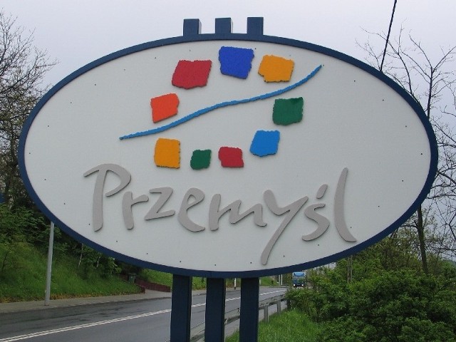 Sprawa bpa Kocyłowskiego jako patrona ulicy wywołała oburzenie prawicowych środowisk w Przemyślu.