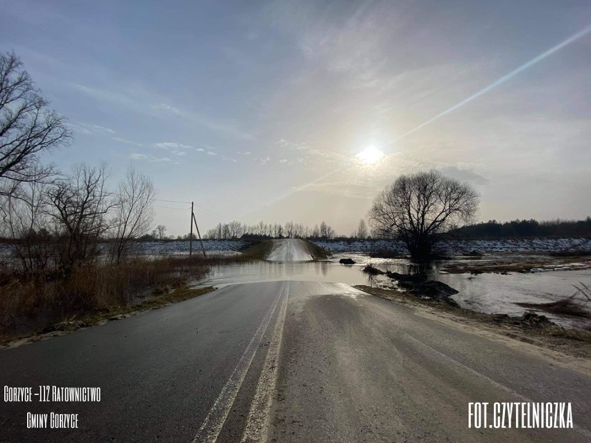 Droga w Orliskach zalana, most znów nieprzejezdny (ZDJĘCIA)
