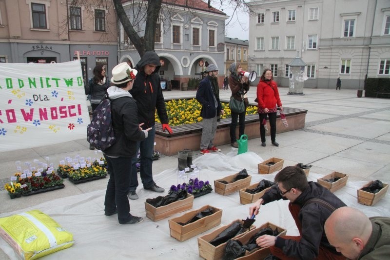 Happening "Ogrodnictwo dla równości" w Kielcach