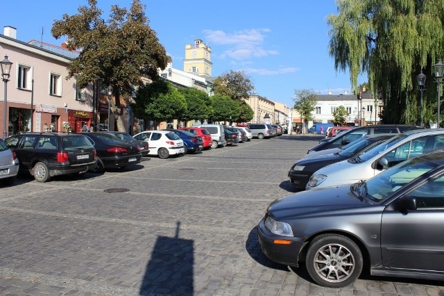 Strefa Płatnego Parkowania w Grójcu objęła parkingi przy placu Wolności.