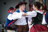 Dni Milówki 2019. Beskidzki folklor w wykonaniu zespołu Wierchy zachwycił publiczność [ZDJĘCIA]