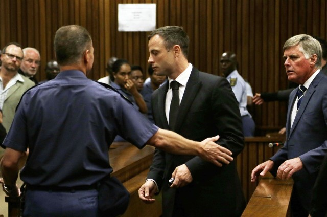 Oscar Pistorius został skazany w 2013 roku za zastrzelenie narzeczonej. Czy wyjdzie na wolność? W piątek jego wnioskiem o warunkowe zwolnienie zajmie się sąd w RPA.