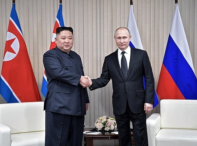 Kim Dzong Un wysłał gratulacje Władimirowi Putinowi z okazji Dnia Rosji. Przywódca Korei Północnej w pełni popiera rosyjską agresję na Ukrainę.
