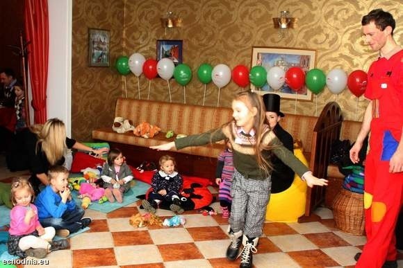 Rodzinne niedziele w Pepe Rosso w Kielcach gwarantują dzieciom świetną zabawę, a rodzicom odpoczynek podczas obiadu.