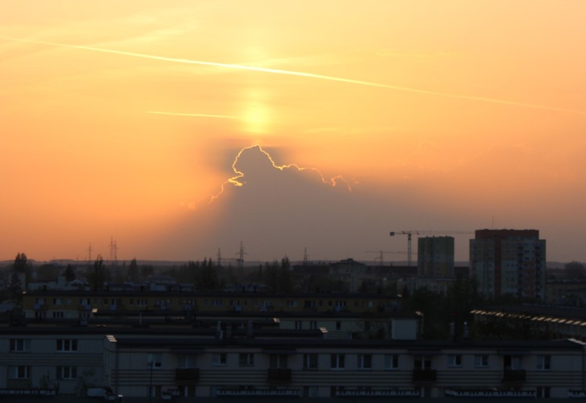 Niezwykłe chmury i zachody słońca nad Bydgoszczą. Zobacz galerię!