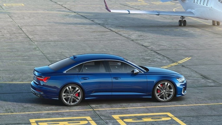 W wersji dla Europy Audi S6 sedan, Audi S6 Avant oraz Audi...