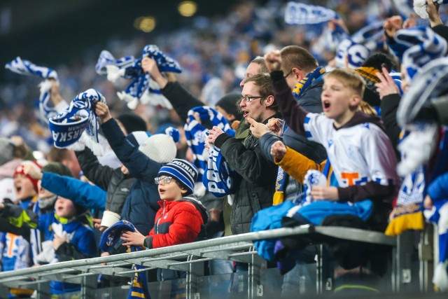 Kibice Lecha Poznań tej nocy nie zapomną do końca swojego życiaZobacz zdjęcia z trybun --->