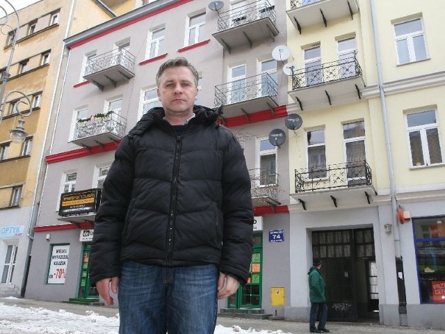 Robert Biernacki, ambasador fundacji Jaśka Meli uważa, że powinna być większa kontrola nad tym co dzieje się z mieszkaniami komunalnymi.