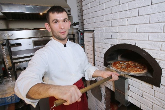 Jak pizza, to tylko włoska, na cienkim cieście, z pieca opalanego drewnem - mówi Łukasz Wiśniewski z kieleckiej Grande Cozze.