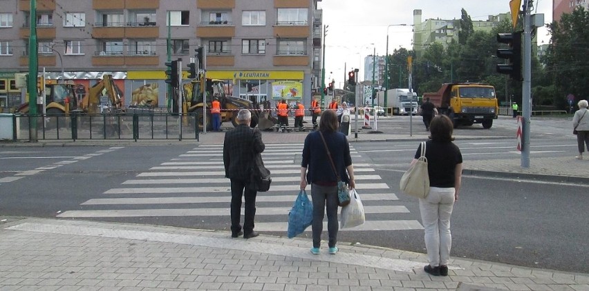 Poznań: Rozpoczął się remont torowiska na Głogowskiej