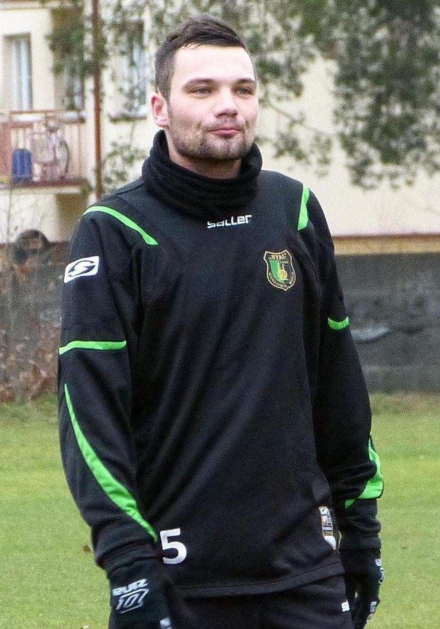 Przemysław Żmuda wrócił do gry w Stali Stalowa Wola po ciężkiej kontuzji. Na razie w meczach kontrolnych.