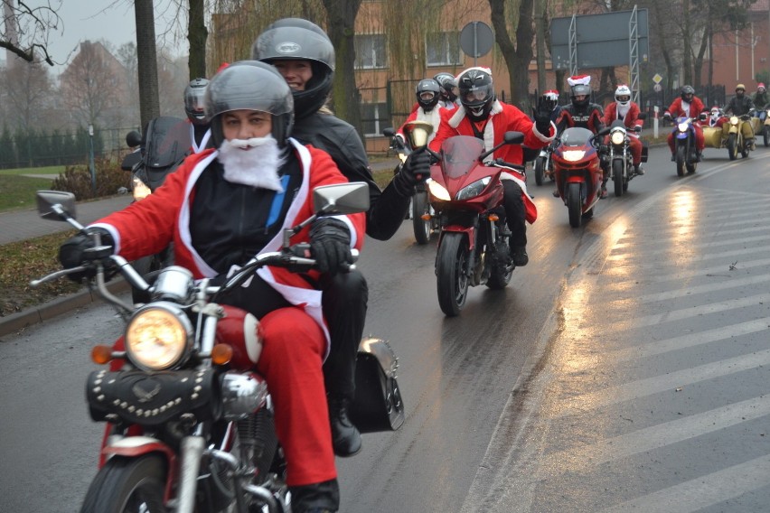 W Kwidzynie odbyła się akcja MotoMikołaje. Ulicami Kwidzyna...