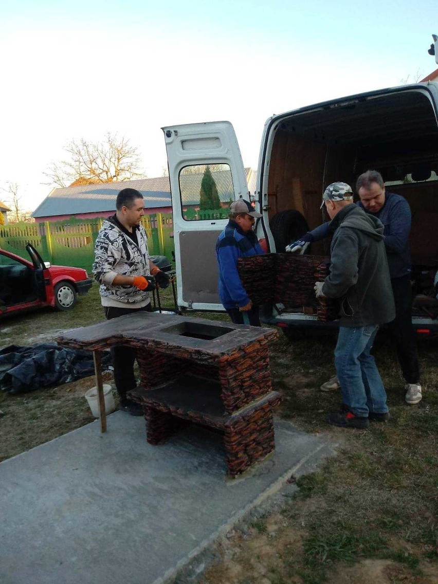 Na placu rekreacyjnym w  miejscowości Wygoda stanął grill i urządzenie do fitness