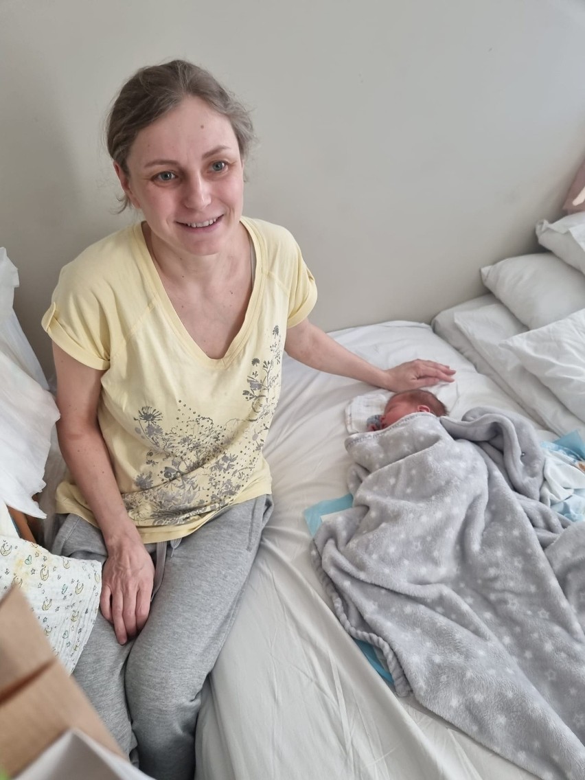 Mieszkająca w hostelu w Morawicy Ukrainka urodziła zdrowego,...