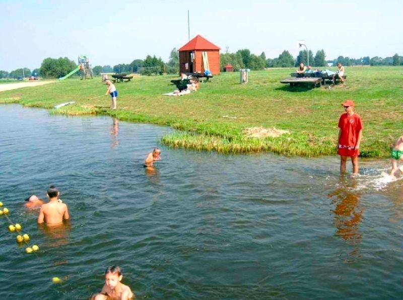 Na odpoczywających nad zalewem w Korycinie czeka zaplecze...