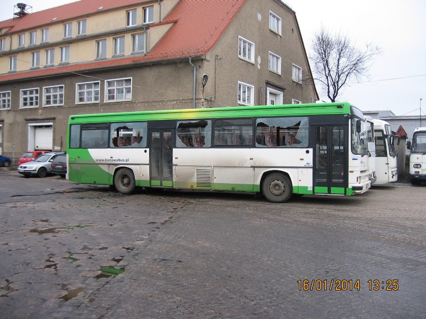 Ostrzelany autobus w Zgorzelcu. To wojna przewoźników? (ZDJĘCIA)