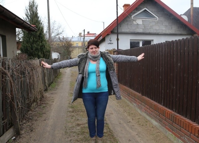 &#8211; To jest bardzo fajne miejsce do mieszkania &#8211; mówi Kamila Masłowska z ul. Pińskiej w Białymstoku. &#8211; I wcale nie przeszkadza mi to, że mieszkam przy najwęższej ulicy w mieście.