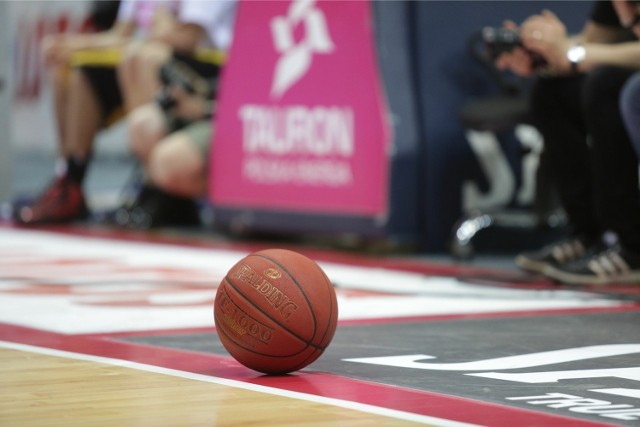 Koszykarze AZS Koszalin będą dziś odrabiać zaległości z 13. kolejki Tauron Basket Ligi. O godz. 19.00 zespół trenera Davida Dedka podejmie w hali przy ul. Śniadeckich King Wilki Morskie Szczecin.