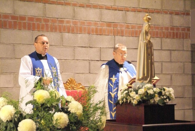 Ks. Jan Glapiak (pierwszy od lewej) jest delegatem biskupa ds. ochrony dzieci i młodzieży