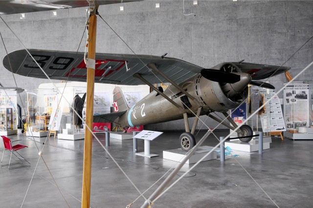 Zachowany myśliwiec PZL P.11c ze 121 Eskadry Myśliwskiej, który jest obecnie eksponowany w Muzeum Lotnictwa w Krakowie. Tak wyglądały samoloty myśliwskie operujące z Aleksandrowic nad Śląskiem 1 września 1939