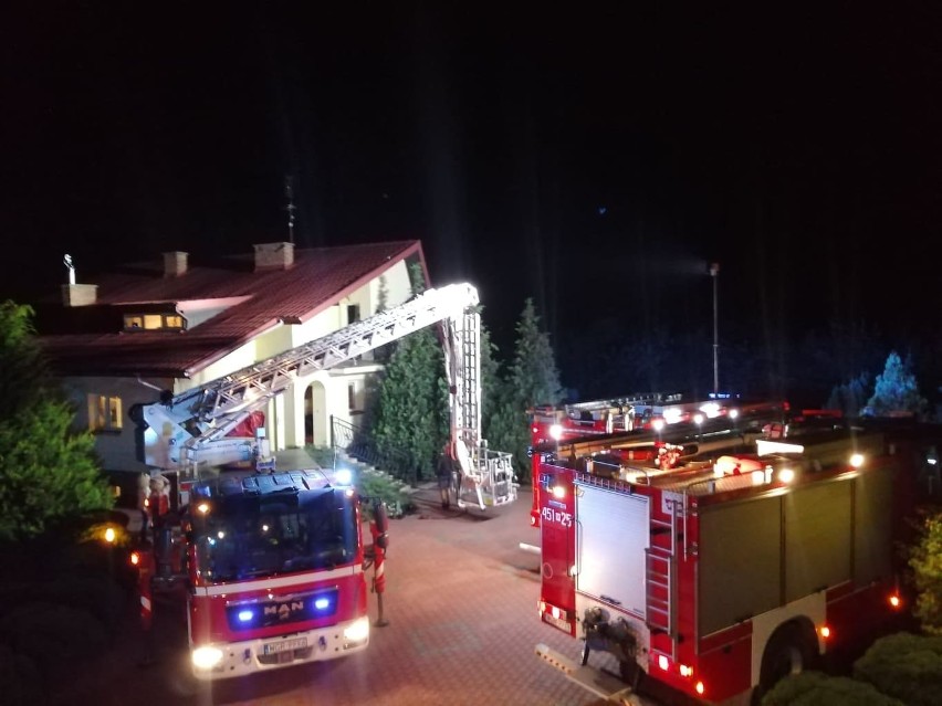Strażacy szybko ugasili niewielki pożar domu w Odrzywołku.