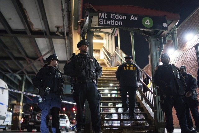 Strzelanina na stacji metra Mount Eden, w dzielnicy Bronx w Nowym Jorku