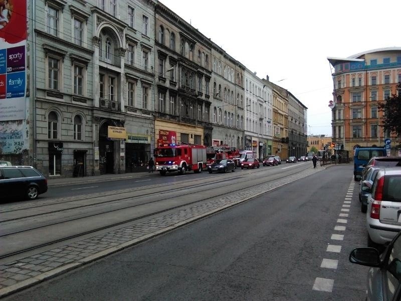 Wrocław: Interwencja straży pożarnej, pogotowia i policji na ul. Kołłątaja (ZDJĘCIA)