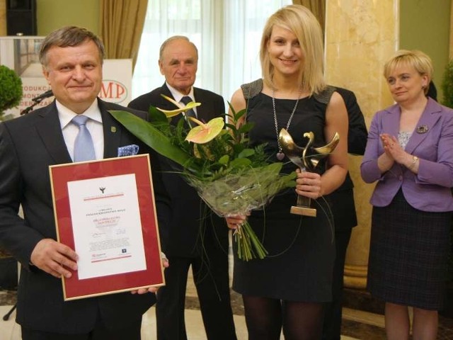 Jarosław Ptaszek z JMP Flowers ze Stężycy z córką Agnieszką tuż po odebraniu nagrody
