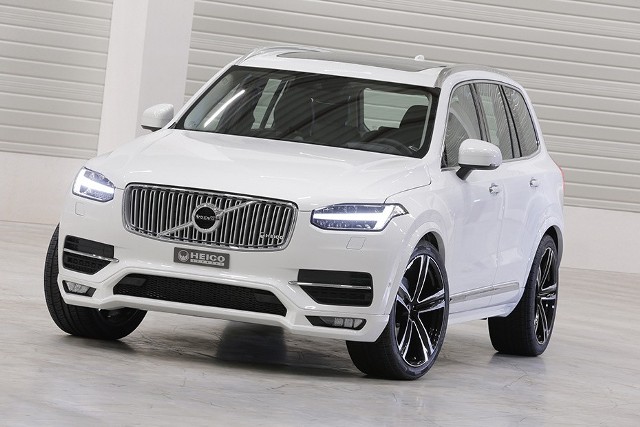 Volvo XC90 Heico Sportiv Dla wersji D5 AWD Heico przygotowało nowe oprogramowanie. Za jego sprawą podwójnie doładowany, dwulitrowy diesel rozwija 250 KM i 550 Nm. Zastrzyk sił napędowych skraca czas sprintu do "setki" oraz korzystnie wpływa na elastyczność. Przy rozpędzaniu od 80 do 160 km/h XC90 od Heico jest o 3,4 sekundy szybsze od seryjnego D5. Fot. Heico Sportiv