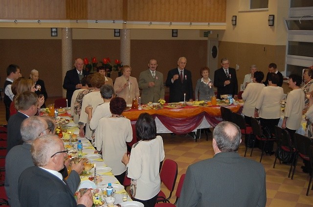 Wspólne biesiady z jubilatami to tradycja w gminie Zakrzewo. Więcej zdjęć w galerii FOTO).