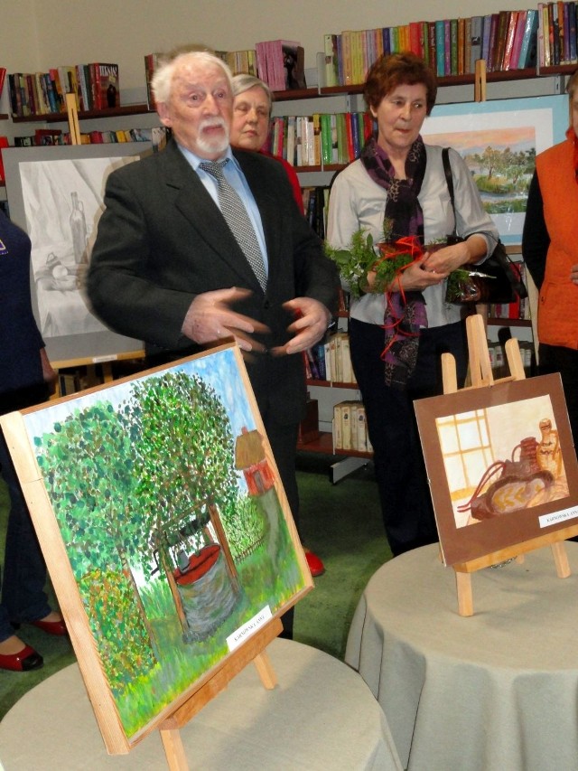 Na otwarciu wystawy w bibliotece były tłumy.