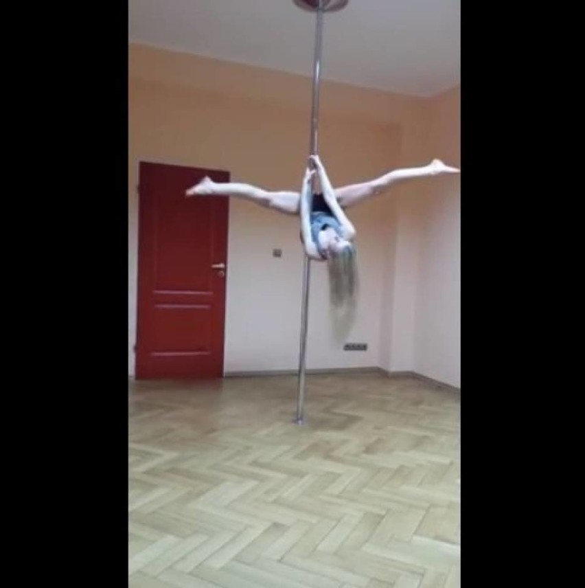 Radna z Gdyni opublikowała filmik jak trenuje pole dance [ZDJĘCIA]