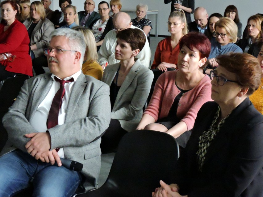 Ostrów Mazowiecka. Konferencja o opiece zdrowotnej w powiecie, 20.02.2020. Dlaczego tylu pacjentów trafia na SOR i do gabinetu nocnej opieki