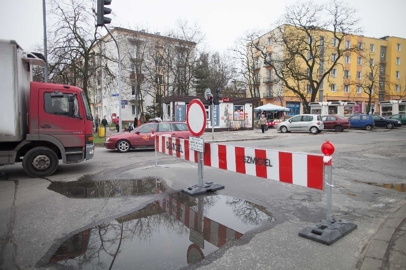 Remont ul. Inflanckiej z tygodniowym opóźnieniem [zdjęcia]