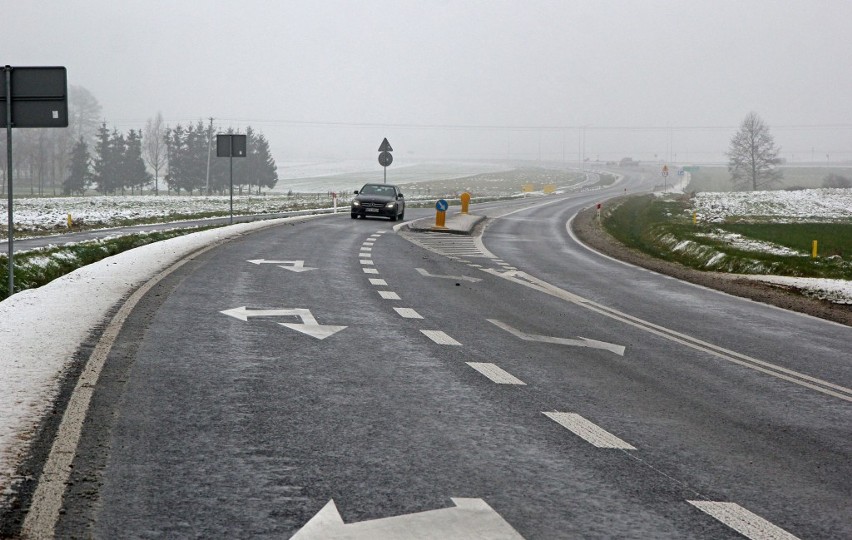 16 kilometrów przebudowanej trasy Łopuszno-Radoszyce oficjalnie oddane do użytku [ZDJĘCIA]