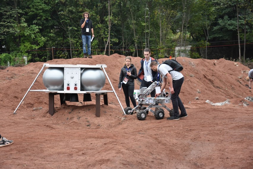 Starachowickie muzeum w filmie promującym kosmiczne talenty i European Rover Challenge (WIDEO, zdjęcia)