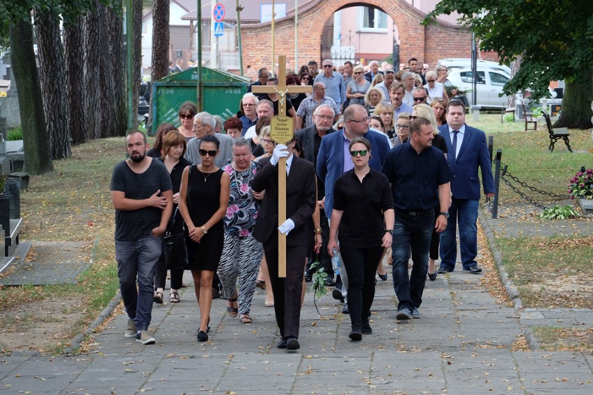 Pogrzeb Jarosława Dziemiana na cmentarzu farnym w...