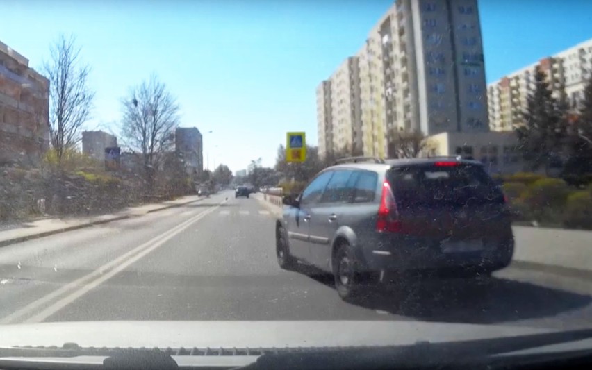 Bydgoszcz. Jak wyprzedzać, wykorzystując zatokę autobusową - instrukcja wideo