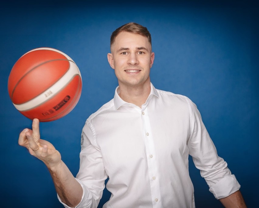 Koszykarz Arki Gdynia przegrał w tym mieście wyborcze...
