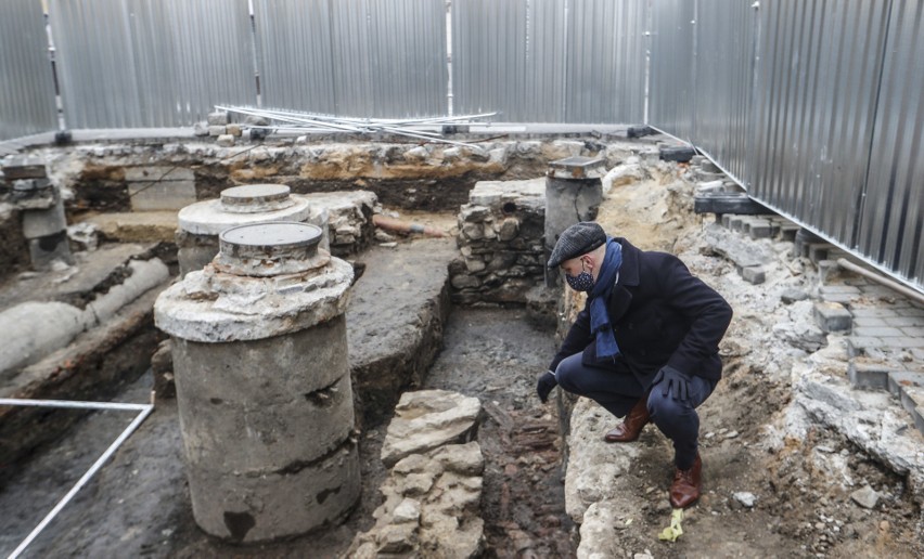 Archeolodzy odkryli resztki Bramy Sandomierskiej na ulicy...