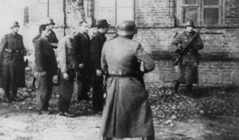 8 września 1939 - Niemcy strzelają do bezbronnej ludności,...