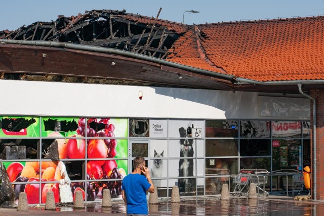 W poniedziałek (29 kwietnia) późnym wieczorem wybuchł pożar w markecie Mila przy ulicy Nakielskiej w Bydgoszczy. Zobaczcie, jakie zniszczenia powstały w wyniku tego pożaru. Agro Pomorska odcinek 58