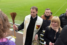 Stadion miejski. Święcenie pokarmów Wielkanoc 2016