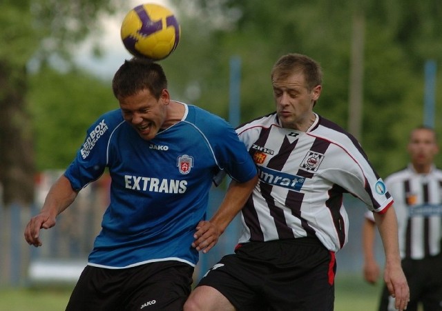 Czarni Jasło i Lechia Sędziszów zainaugurują sezon na swoich stadionach.