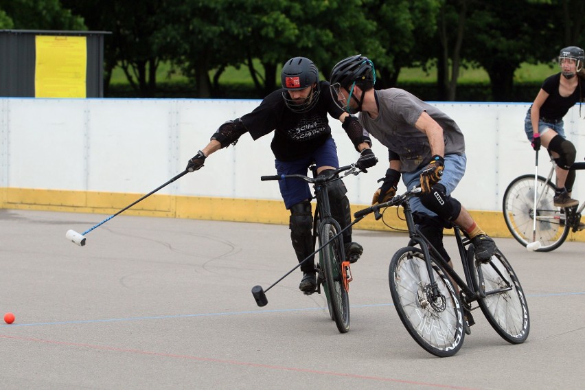 W Lublinie rozgrywany jest międzynarodowy turniej w dyscyplinie bike polo (ZDJĘCIA)