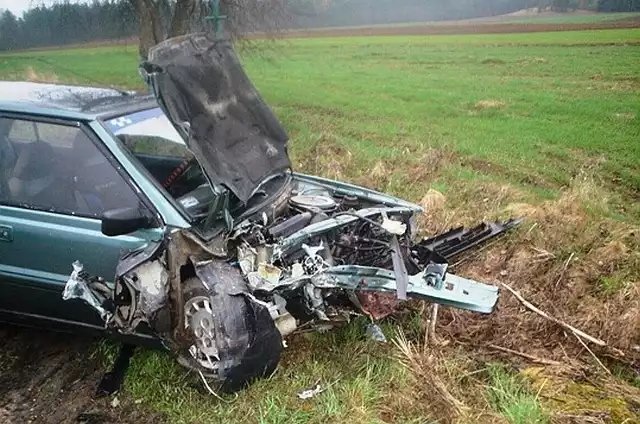 Polonez zderzył się z oplem w Goniądzu