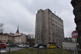 Jest pomysł na dawny biurowiec telekomunikacji, który szpeci centrum Tarnowa. W zmniejszonym o górne piętra budynku mógłby powstać akademik